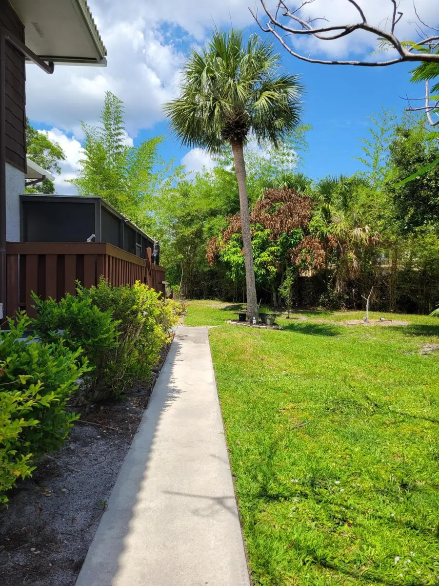 903 SE Camelot Gardens Boulevard Se, Port Saint Lucie, FL 34952 - #2