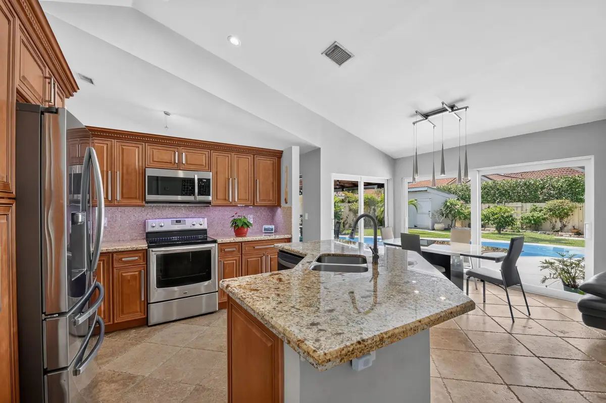 5817 Laurel Green Circle, Boynton Beach, FL 33437 - #1