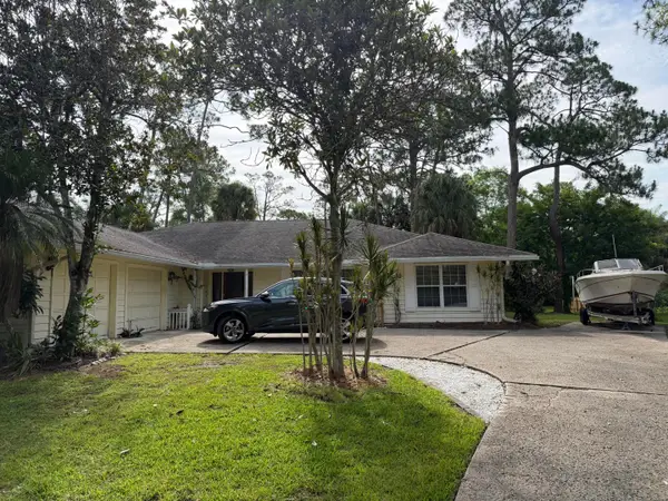 1140 SE Buttonwood Circle, Stuart, FL 34997