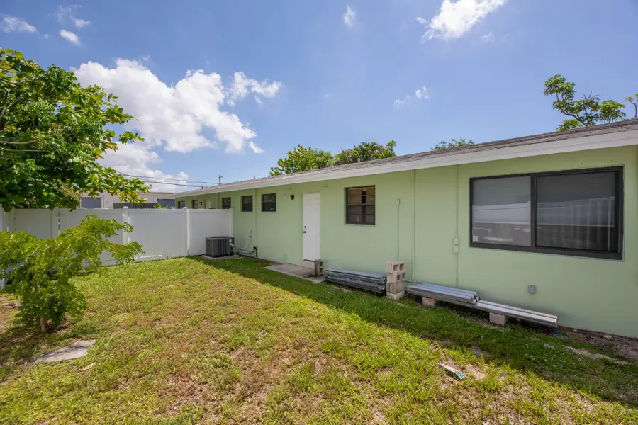 805 NE 40th Street #1-3, Oakland Park, FL 33334 - #3