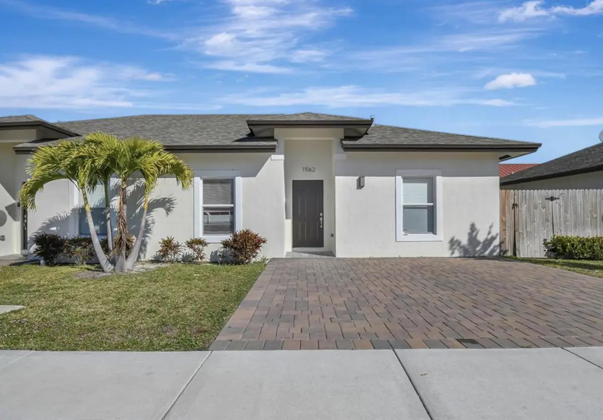 1562 W 26th Court, Riviera Beach, FL 33404 - #1