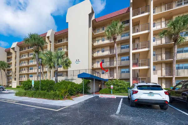 3661 Via Poinciana Road #206, Lake Worth, FL 33461