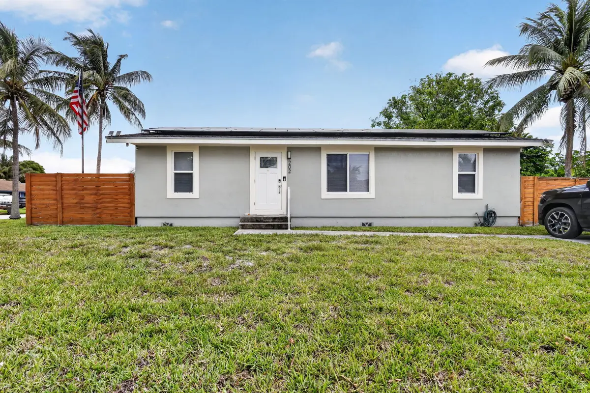 202 Elaine Circle W, West Palm Beach, FL 33409 - #1
