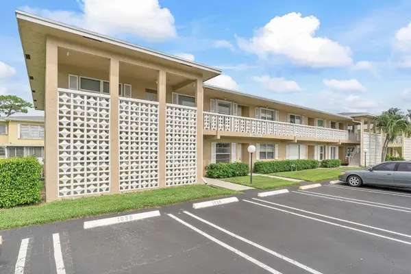 1110 Boxwood Drive #202, Delray Beach, FL 33445