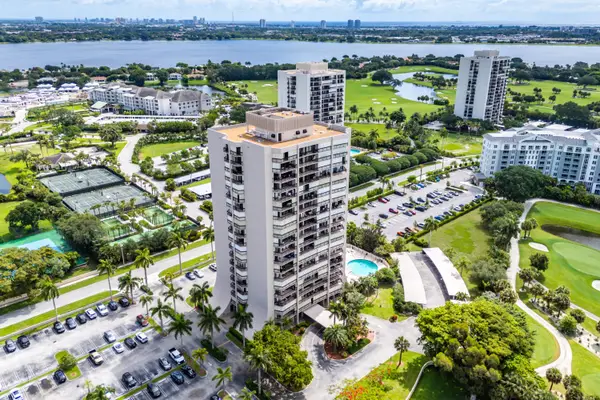 2425 Presidential Way #Ph5, West Palm Beach, FL 33401