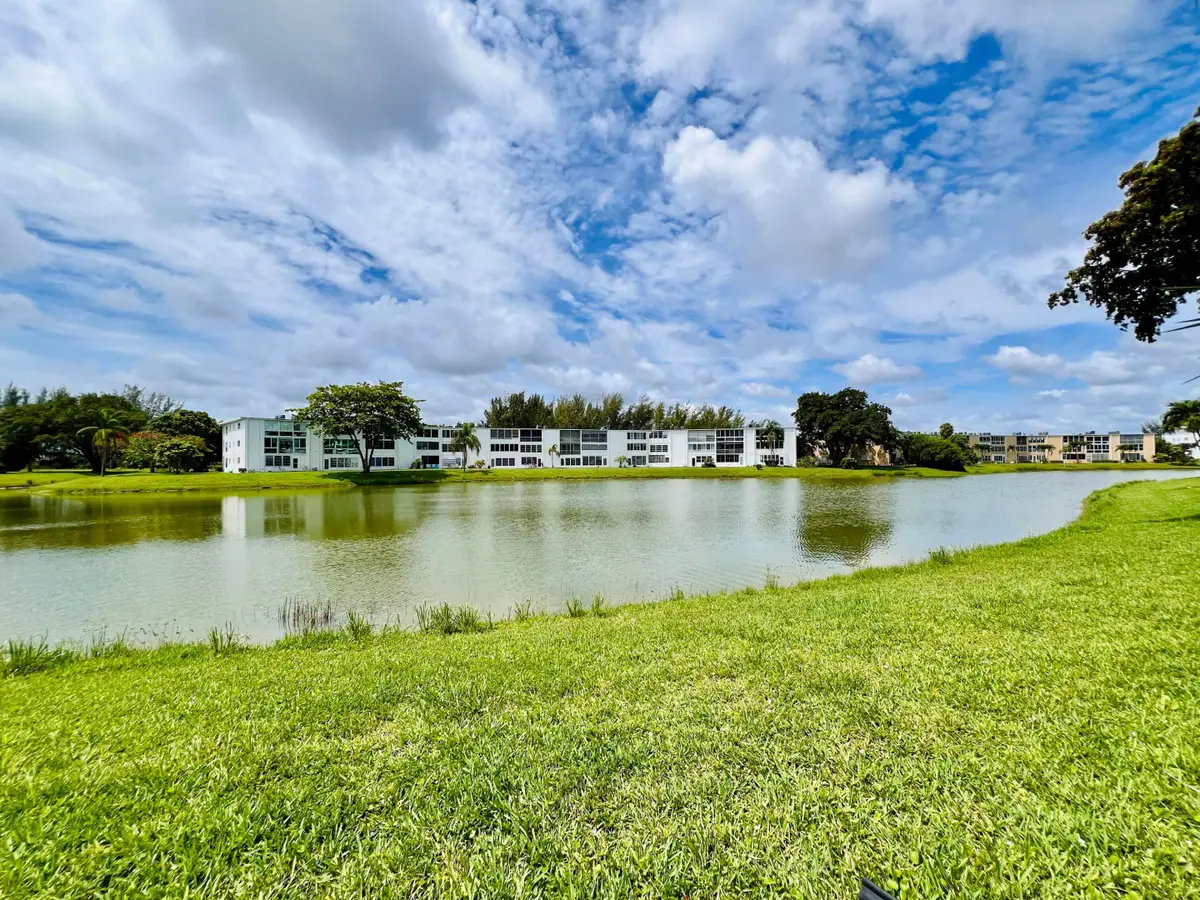 107 Wellington D, West Palm Beach, FL 33417 - #1