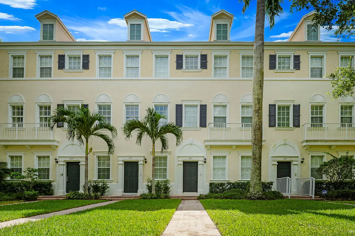 241 E Thatch Palm Circle, Jupiter, FL 33458 - #1