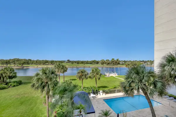 356 Golfview Road #403, North Palm Beach, FL 33408