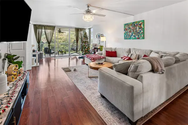 3930 Oaks Clubhouse Drive #304, Pompano Beach, FL 33069