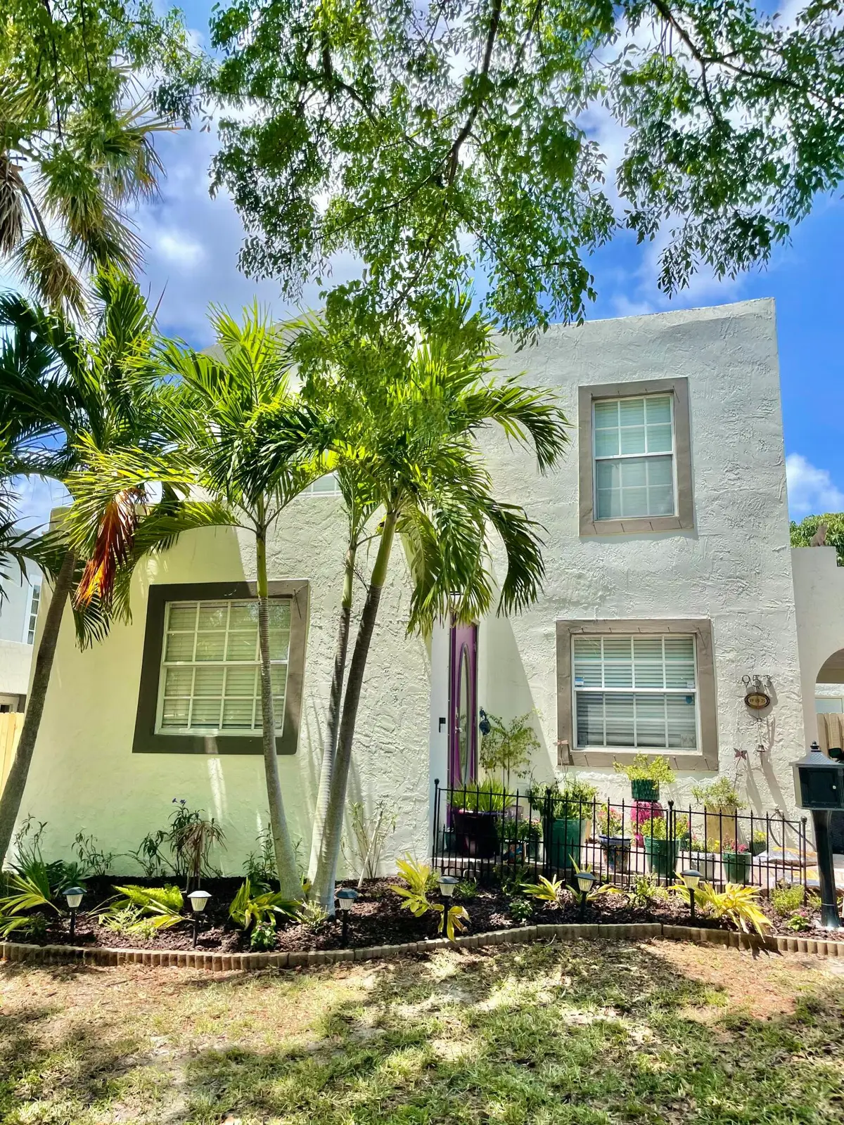 953 39th Court, West Palm Beach, FL 33407 - #1