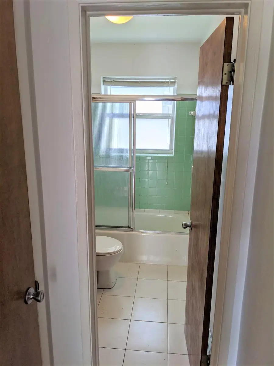 1012 SE 15th Street #102, Fort Lauderdale, FL 33316 - #3
