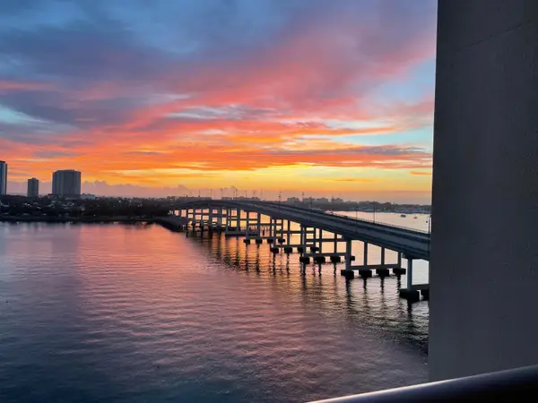 2640 Lake Shore Drive #815, Riviera Beach, FL 33404