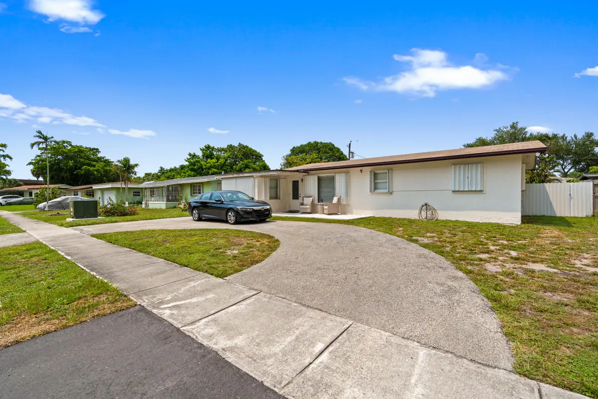 270 Iowa Avenue, Fort Lauderdale, FL 33312 - #1