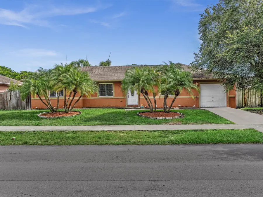 916 NW 3rd Terrace, Florida City, FL 33034 - #2