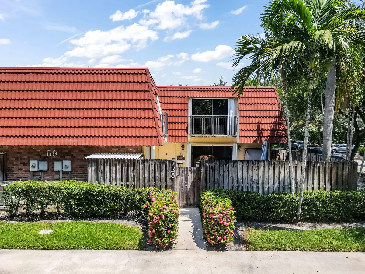 725 NW 99th Circle, Plantation, FL 33324 - #1