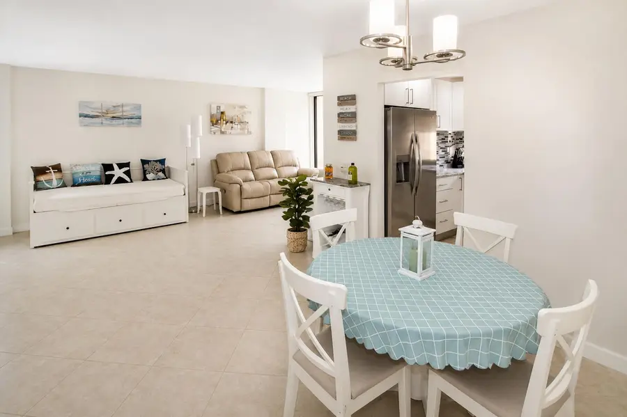 17021 N Bay Road #816, Sunny Isles Beach, FL 33160 - #2