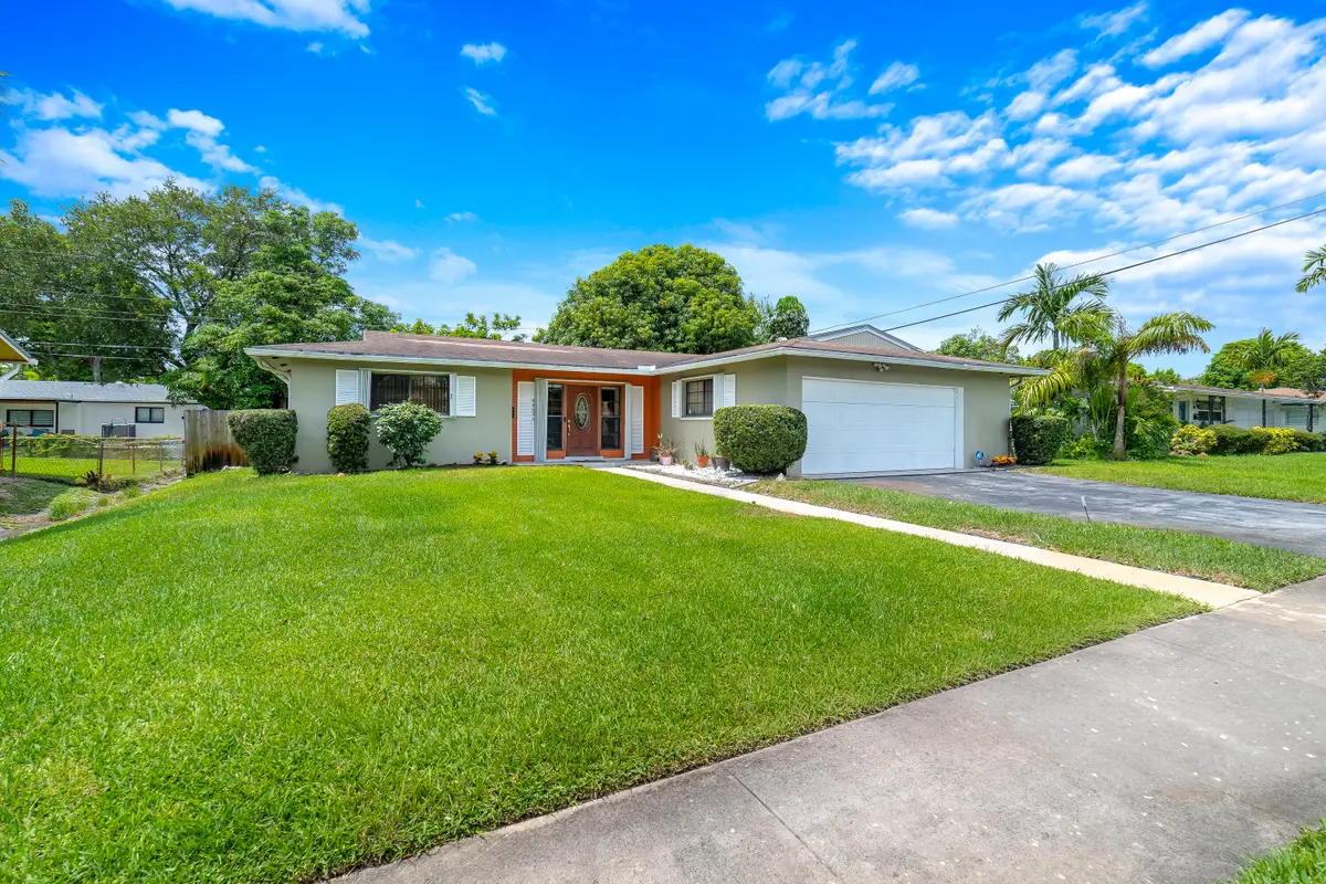 4460 NW 3rd Place, Plantation, FL 33317 - #1