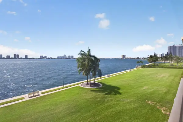 801 Lake Shore Drive #302, Lake Park, FL 33403