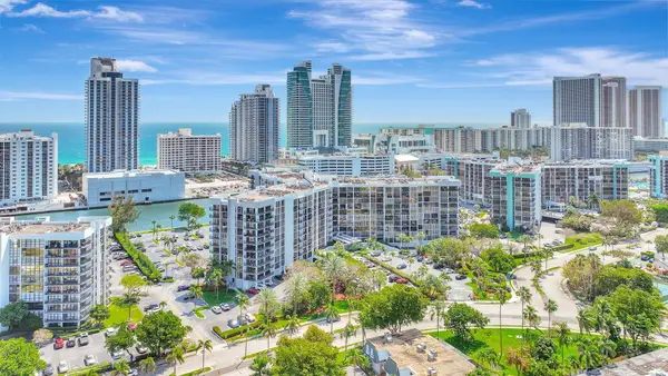 600 Parkview Drive #230, Hallandale Beach, FL 33009