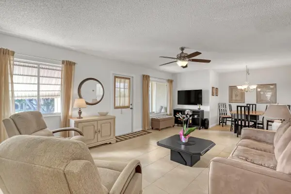 337 Pine Ridge Circle #D-2, Greenacres, FL 33463