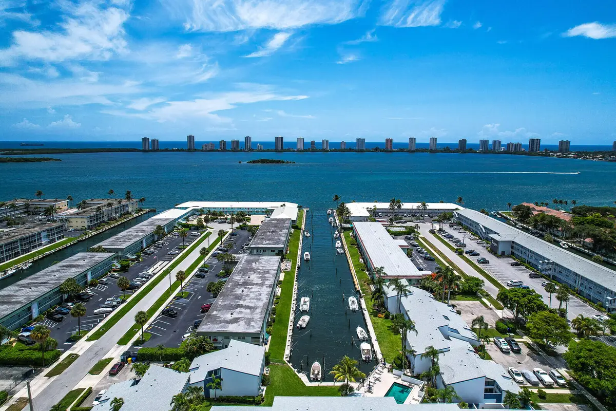 129 Lehane Terrace #133, North Palm Beach, FL 33408 - #1