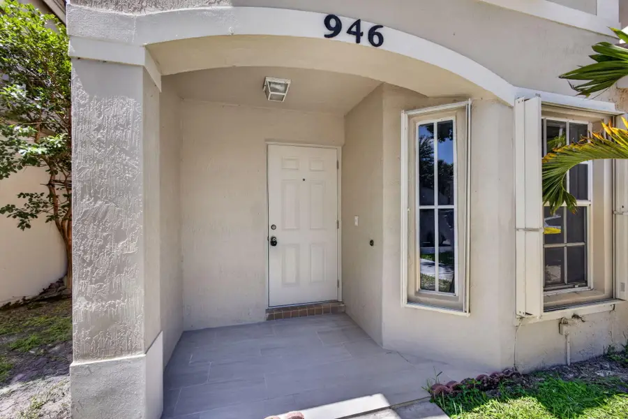 946 Summit Lake Drive, West Palm Beach, FL 33406 - #3