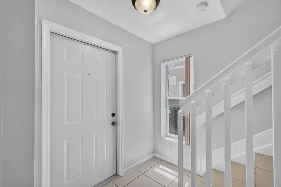946 Summit Lake Drive, West Palm Beach, FL 33406 - #3