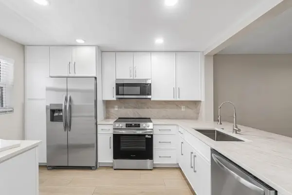 2905 SW 22nd Avenue #202, Delray Beach, FL 33445