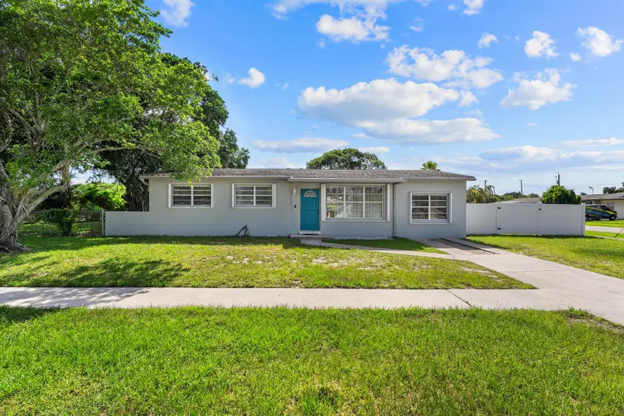 153 Abaco Drive, Palm Springs, FL 33461 - #2