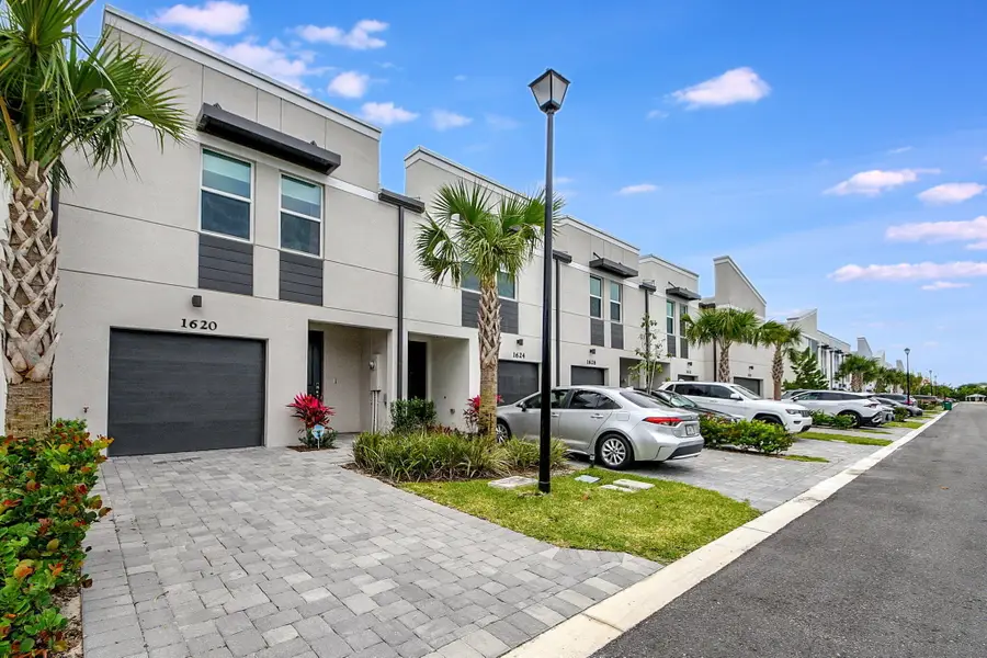 1620 Lindley Street, Mangonia Park, FL 33407 - #2