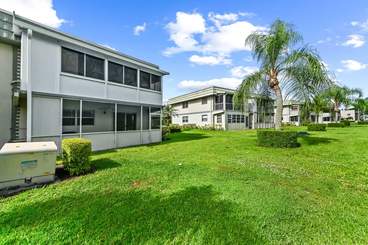 205 Flanders E, Delray Beach, FL 33484 - #1