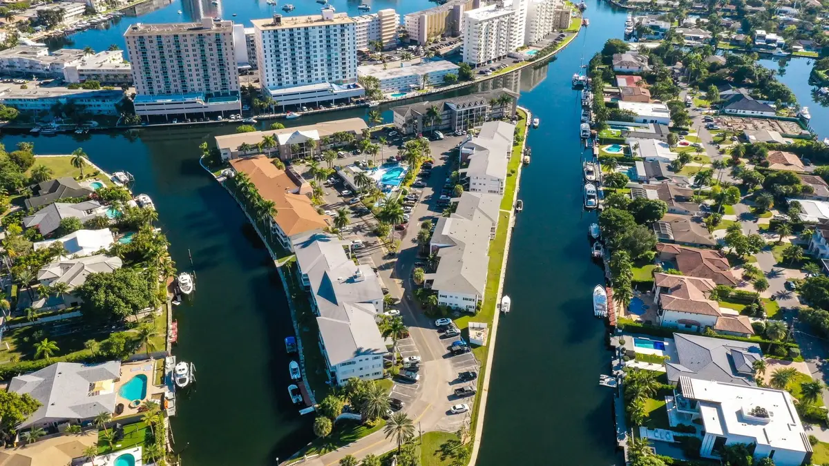 450 Paradise Isle Boulevard, Hallandale Beach, FL 33009 - #1