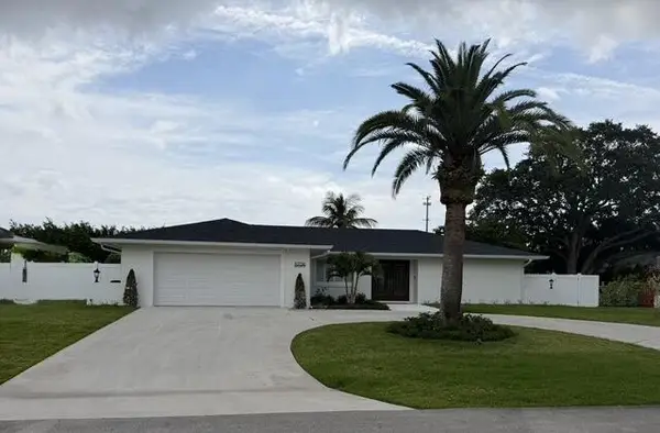 10736 Locust Street, Palm Beach Gardens, FL 33418