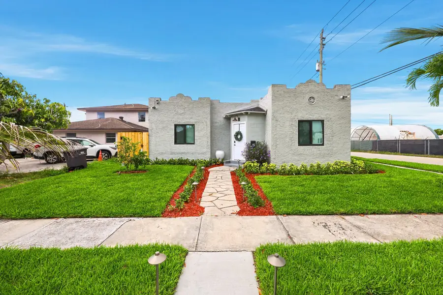 424 Putnam Road, West Palm Beach, FL 33405 - #3