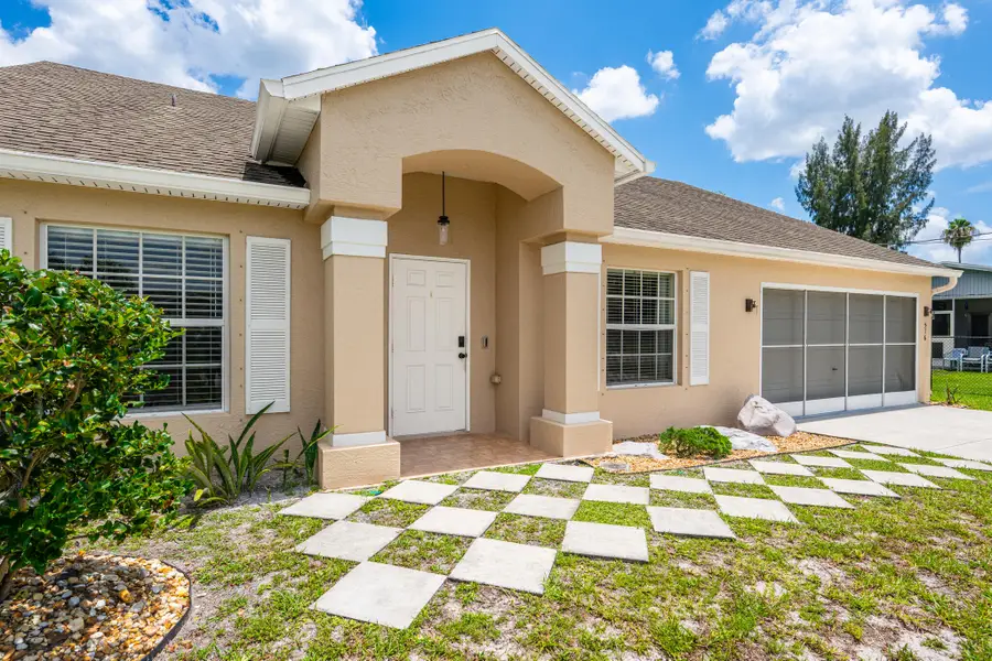 516 SE Crosspoint Drive, Port Saint Lucie, FL 34983 - #3