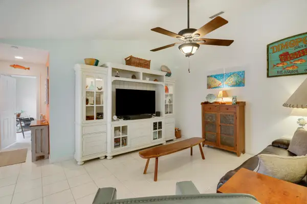 10301 Chapman Oak Court, Palm Beach Gardens, FL 33410