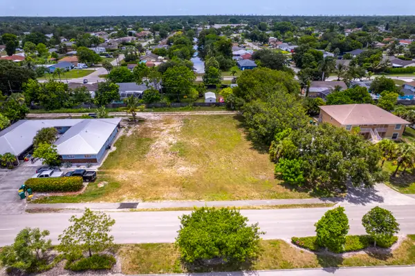 2171 Sunshine Boulevard, Naples, FL 34116
