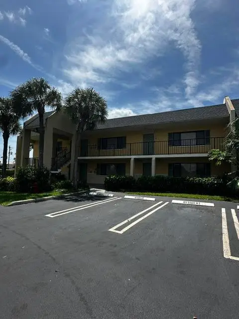 704 Meadows Circle #704, Boynton Beach, FL 33436 - #2