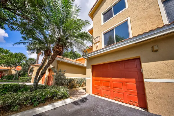 500 Scotia Drive #302, Hypoluxo, FL 33462