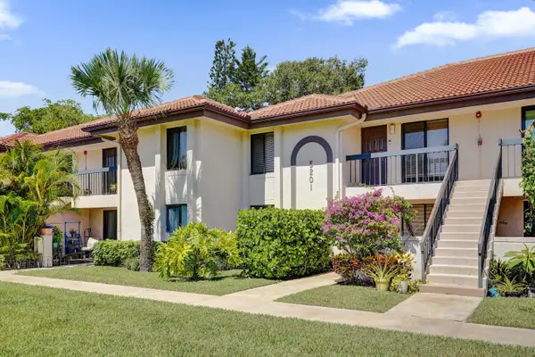 5201 W Club Circle #103, Boca Raton, FL 33431
