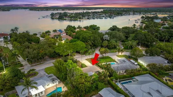201 W Riverside Drive, Jupiter, FL 33469