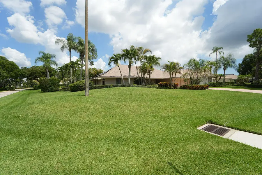 6499 Brandon Street, Palm Beach Gardens, FL 33418 - #3