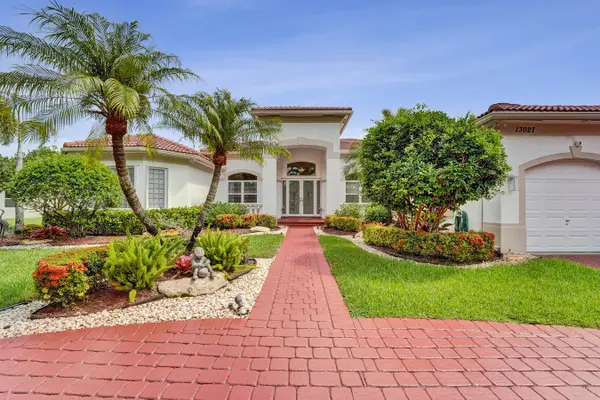 13027 SW 41st Street, Davie, FL 33330