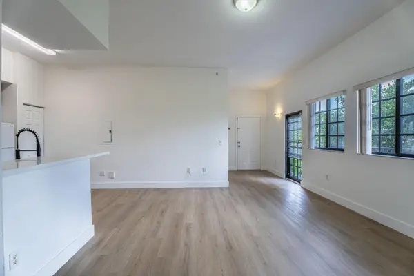 2801 Riverside Drive #301-s, Coral Springs, FL 33065