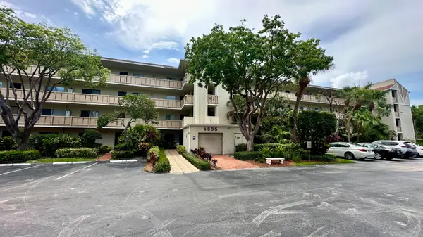 6585 Kensington Lane #Apt 207, Delray Beach, FL 33446