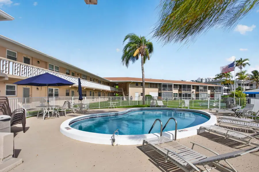 298 SE 6th Avenue #9, Pompano Beach, FL 33060 - #3