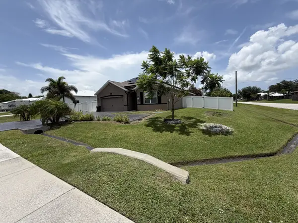 103 SW Oakridge Drive, Port St Lucie, FL 34984