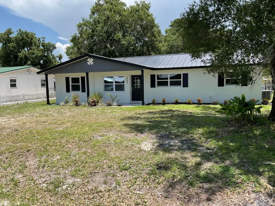 300 SE 15th Avenue, Okeechobee, FL 34974 - #2