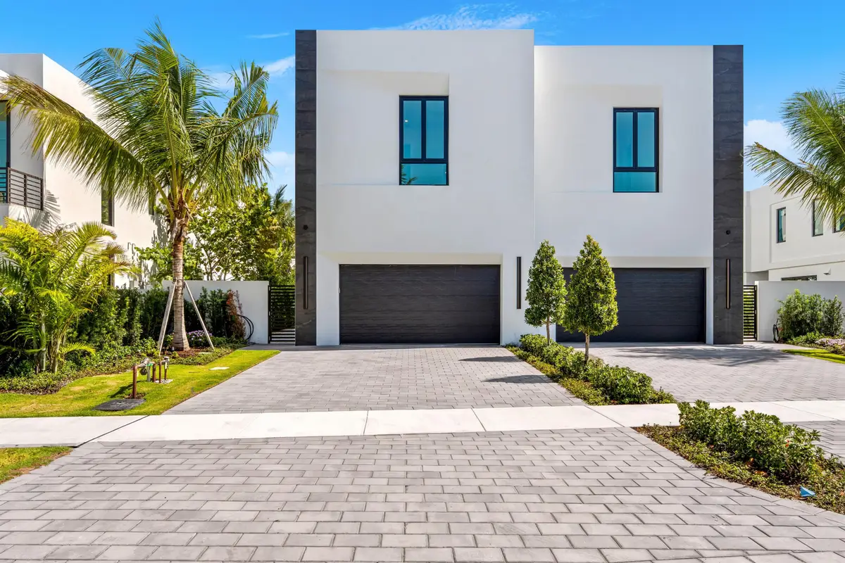 723 Lake Avenue N, Delray Beach, FL 33483 - #1