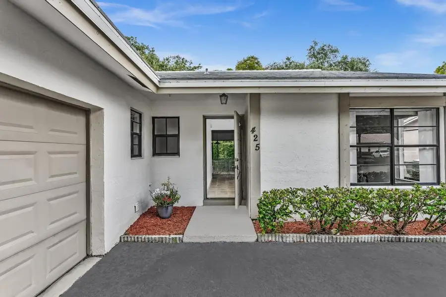 425 Shadow Wood Lane, Coral Springs, FL 33071 - #3